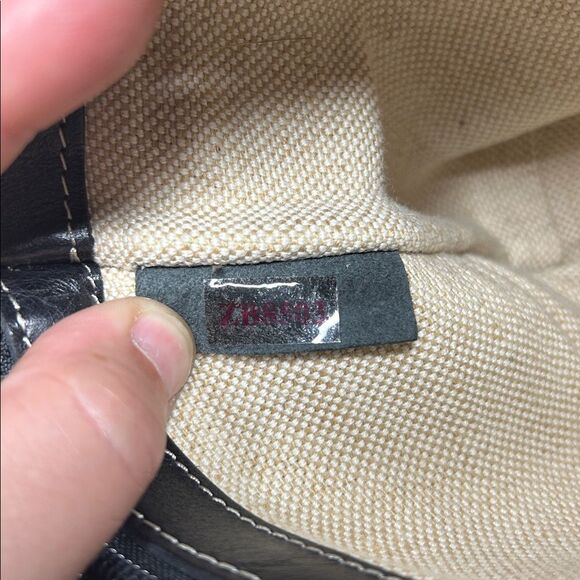 Black Leather Handbag with Cream Interior - Picture 8 of 14